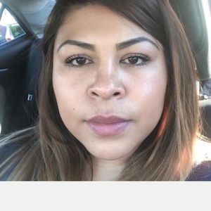 Meet your Posher, Alejandra